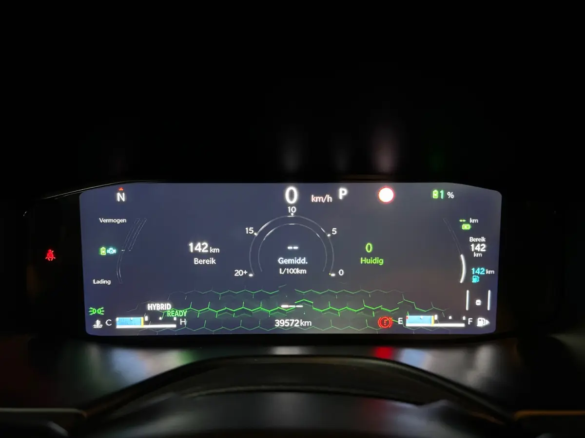 4xe 240 Plug-in Hybrid S PANO|ALPINE SOUND|ACC|360 CAM|STOELVENTILATIE|19 INCH