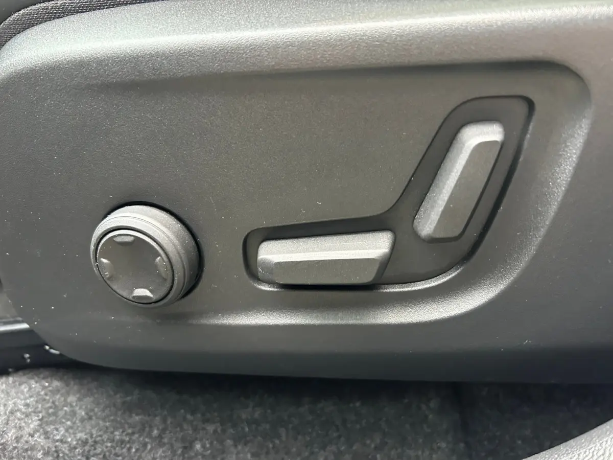 Recharge Ultimate 69 kWh | Harman/Kardon | SoH 95% | Memory | Pilot Assist | 360 camera | Nubuck |
