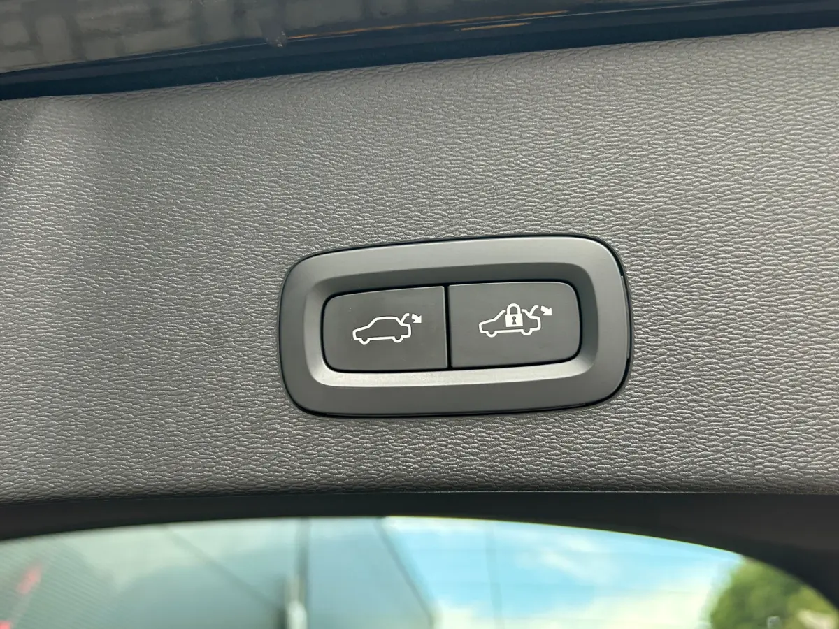 Recharge Ultimate 69 kWh | Harman/Kardon | SoH 95% | Memory | Pilot Assist | 360 camera | Nubuck |