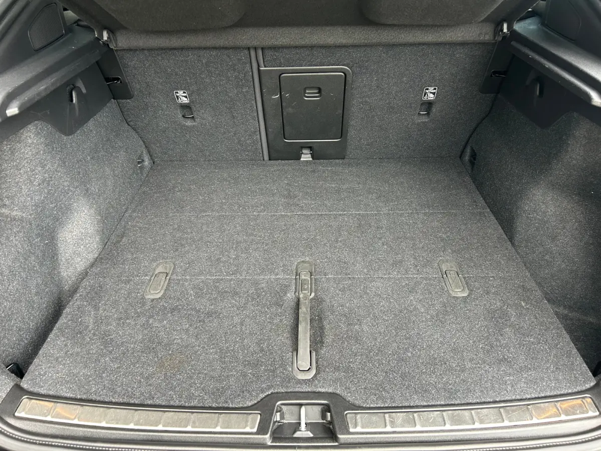 Recharge Ultimate 69 kWh | Harman/Kardon | SoH 95% | Memory | Pilot Assist | 360 camera | Nubuck |
