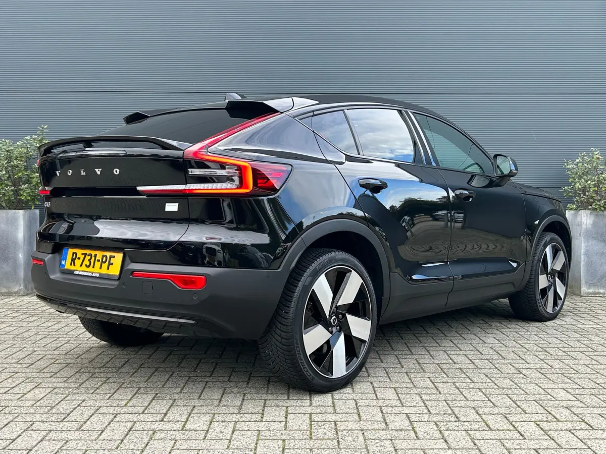 Recharge Ultimate 69 kWh | Harman/Kardon | SoH 95% | Memory | Pilot Assist | 360 camera | Nubuck |