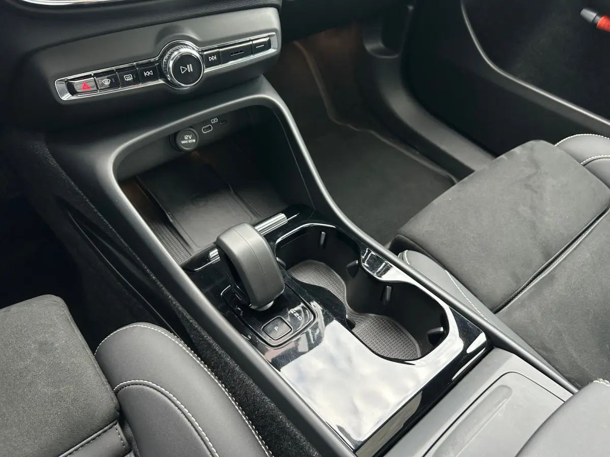 Recharge Ultimate 69 kWh | Harman/Kardon | SoH 95% | Memory | Pilot Assist | 360 camera | Nubuck |