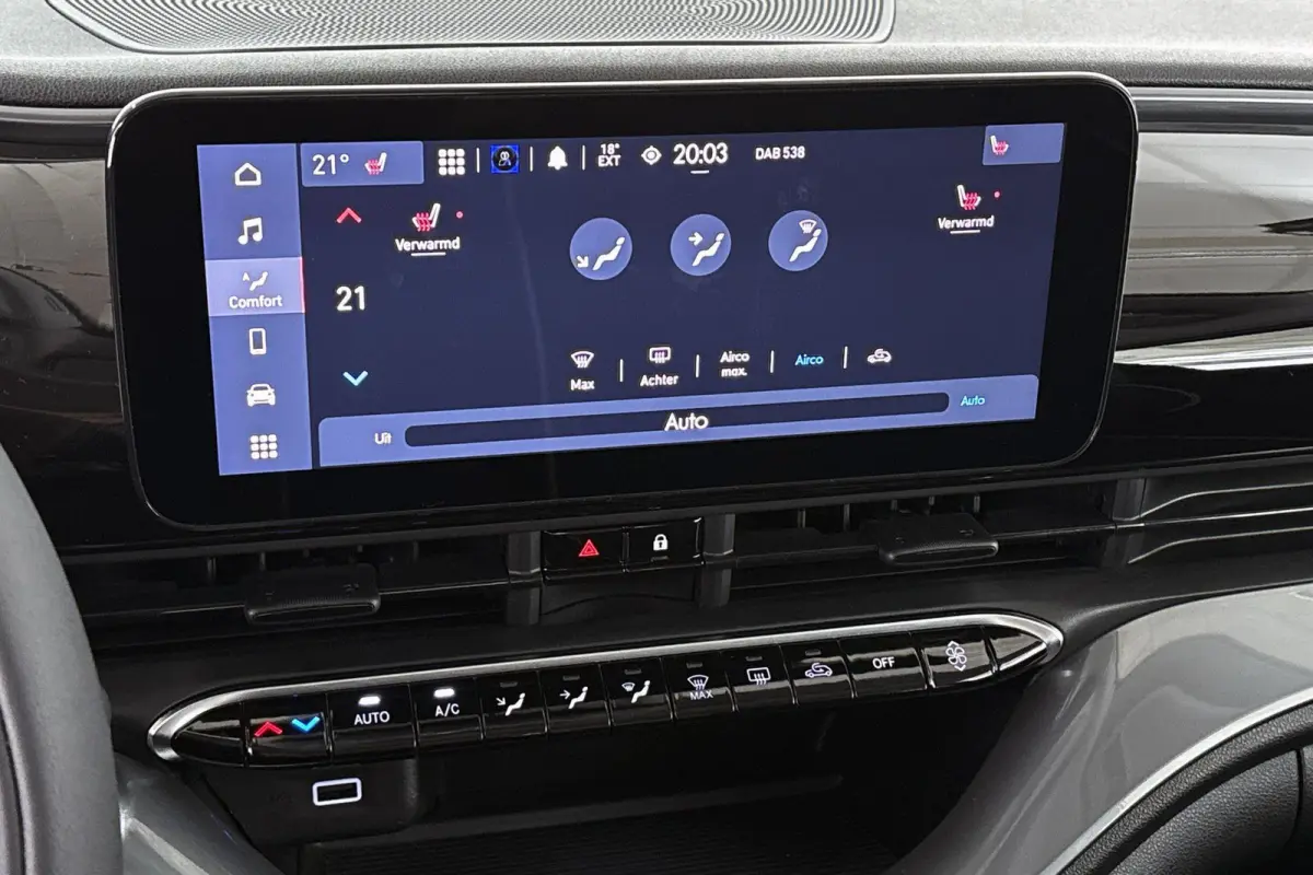 3+1 Icon 42 kWh Stoelverwarming Camera Apple CarPlay Dodehoek