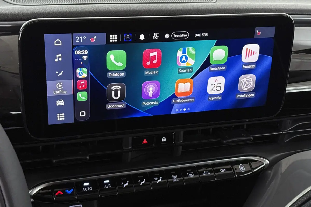3+1 Icon 42 kWh Stoelverwarming Camera Apple CarPlay Dodehoek