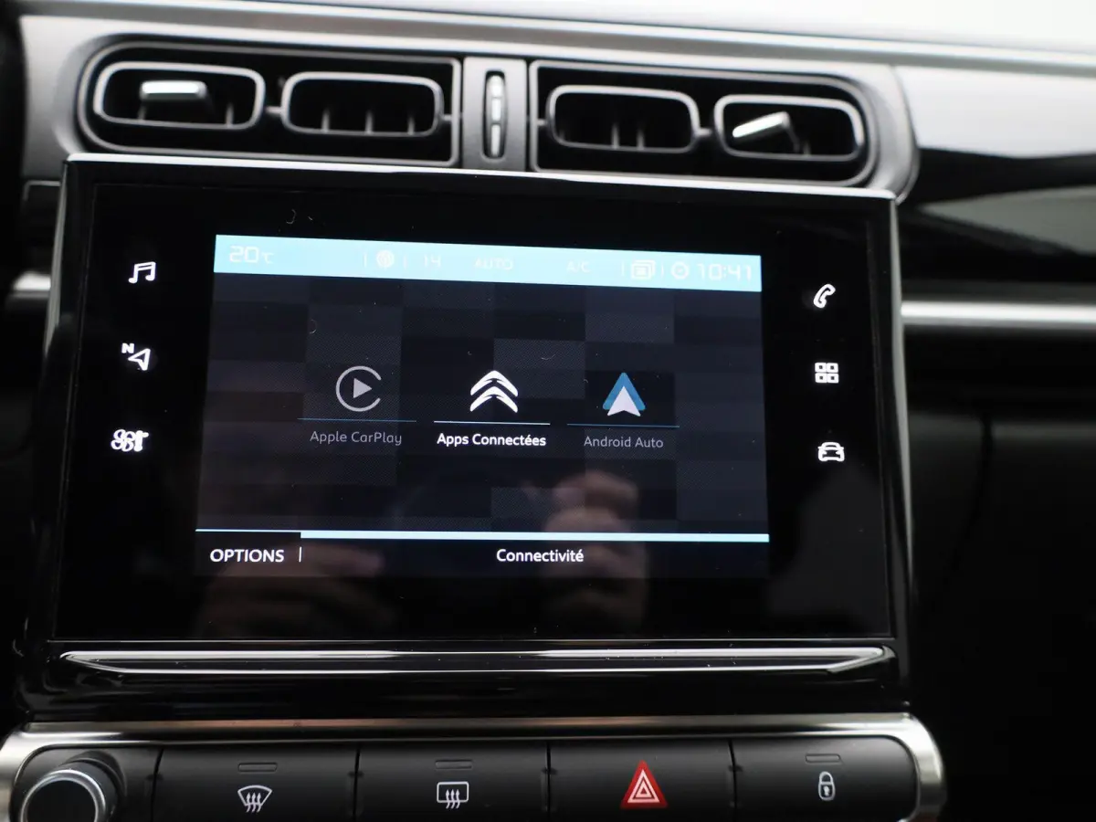 1.2 PureTech Feel | APPLE CARPLAY | ANDROID AUTO | DAB RADIO | BLUETOOTH | CLIMATE CONTROL | CRUISE CONTROL | NAVIGATIE | LED DAGRIJVERLICHTING | GETINTE RUITEN | AIRCO