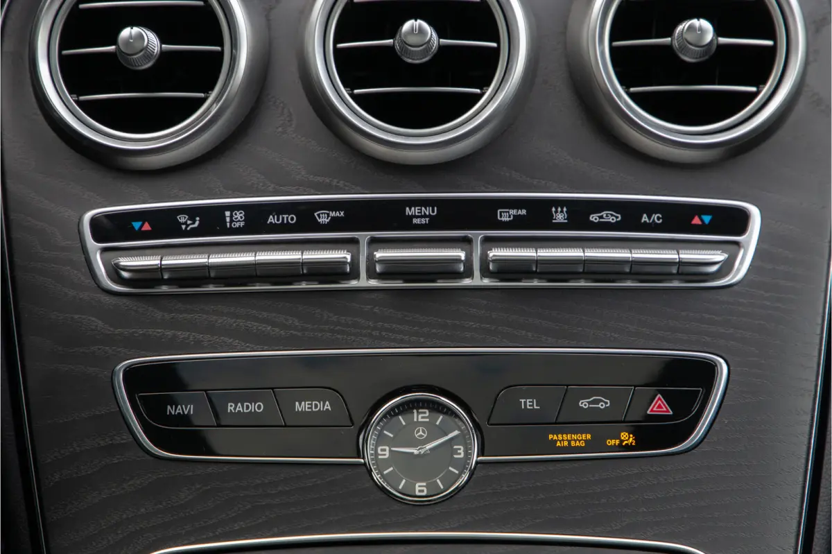300 e AMG Premium, Nightpack, Panorama, Burmester, Luchtvering, Carplay, Digital cockpit, Facelift 2020