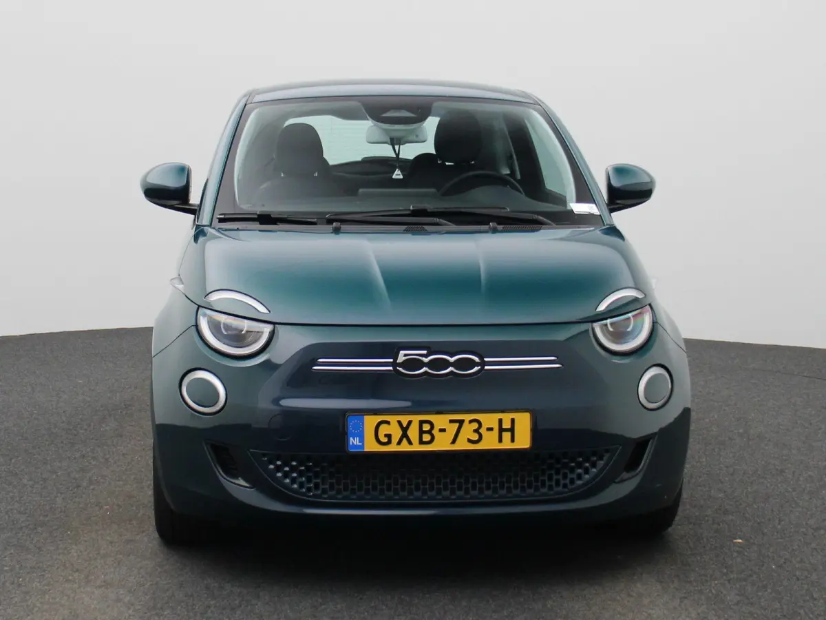 Icon 42 kWh | Automaat | Parkeer sensoren | Navigatie | Virtual cockpit | Stoel verwarming | Climate Control | Cruise control | Lichtmetalen Velgen |