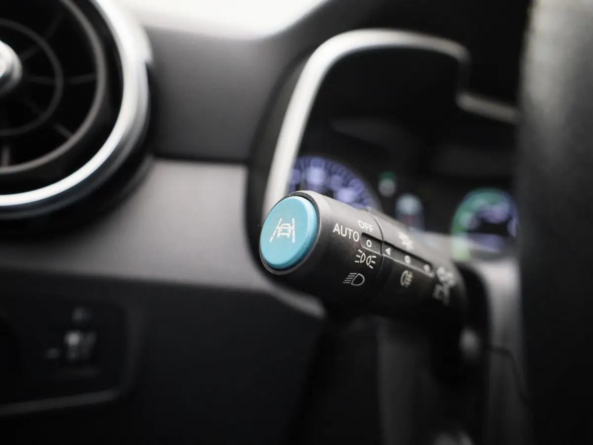 MG Luxury 45 kWh | Automaat | Panoramadak | Leder | Navigatie | Airco | Achteruitrijcamera | Apple Carplay / Android Auto | Stoelverwarming | Lichtmetalen Velgen | Trekhaak