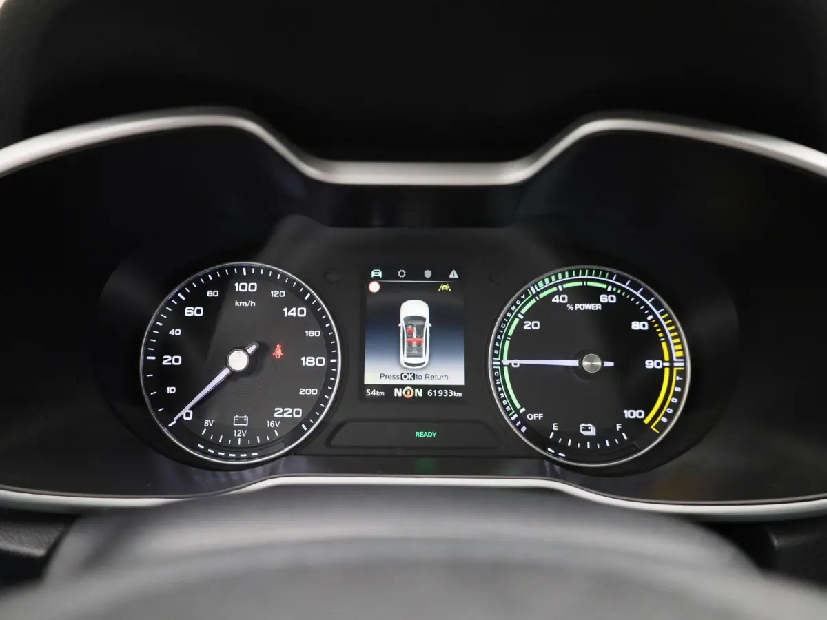 MG Luxury 45 kWh | Automaat | Panoramadak | Leder | Navigatie | Airco | Achteruitrijcamera | Apple Carplay / Android Auto | Stoelverwarming | Lichtmetalen Velgen | Trekhaak