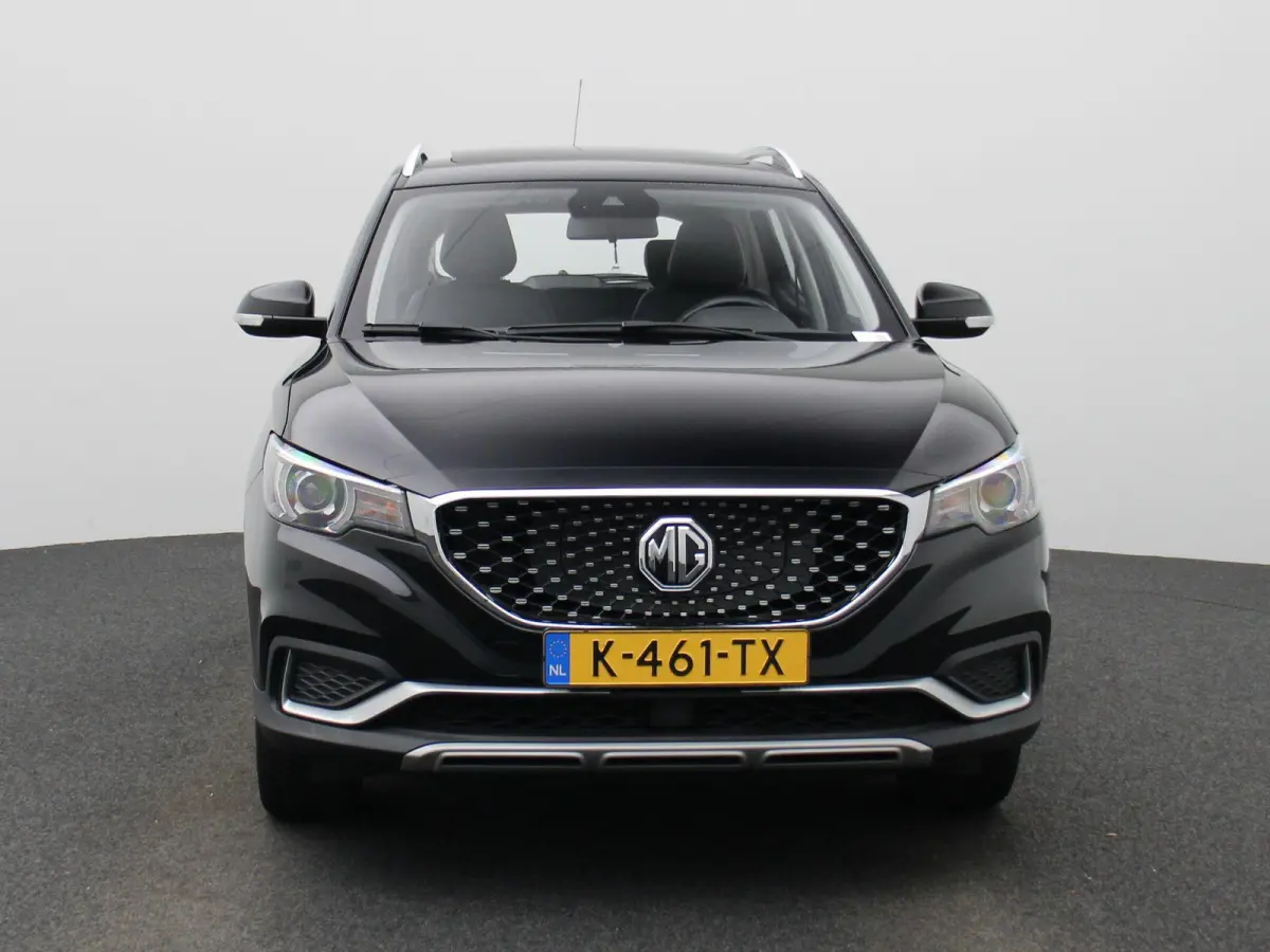 MG Luxury 45 kWh | Automaat | Panoramadak | Leder | Navigatie | Airco | Achteruitrijcamera | Apple Carplay / Android Auto | Stoelverwarming | Lichtmetalen Velgen | Trekhaak