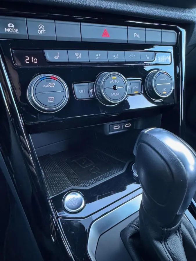 1.5 TSI Sport Black Style Virtual/Camer/Stoelverw/ACC/CarPlay