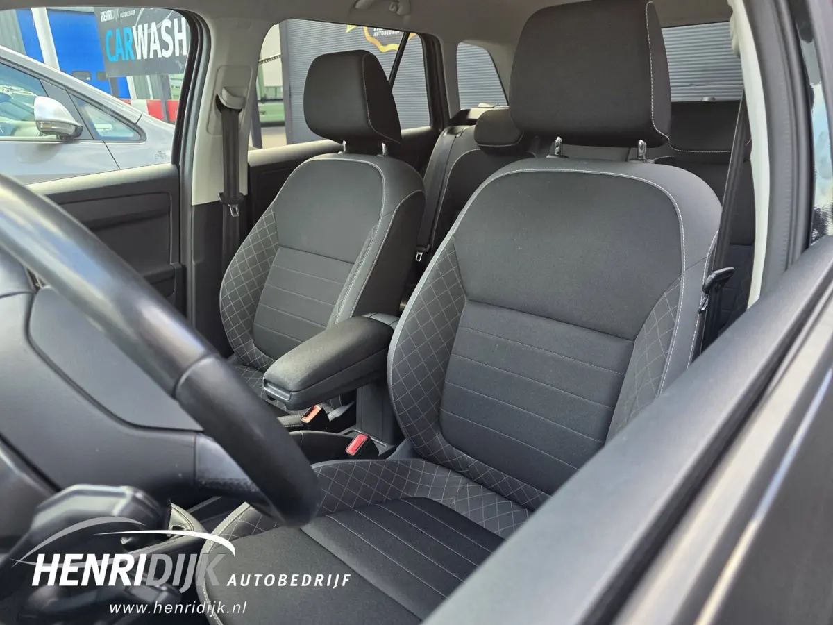 1.0 TSI Style Camera / Clima / Carplay / 17'' LMV / Cruise