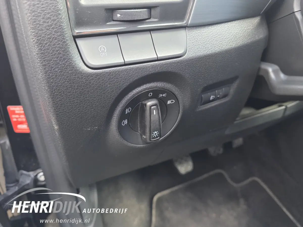 1.0 TSI Style Camera / Clima / Carplay / 17'' LMV / Cruise
