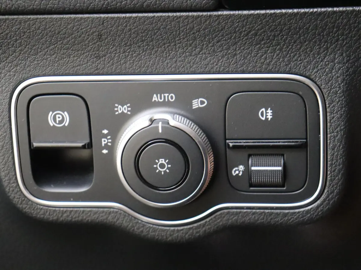 250 e AMG Line Premium /Panoramadak /Keyless-Go /Augmented reality