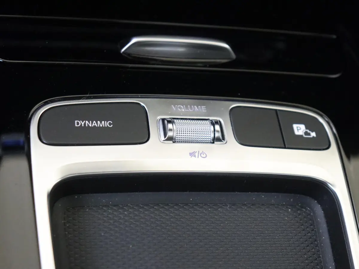 250 e AMG Line Premium /Panoramadak /Keyless-Go /Augmented reality