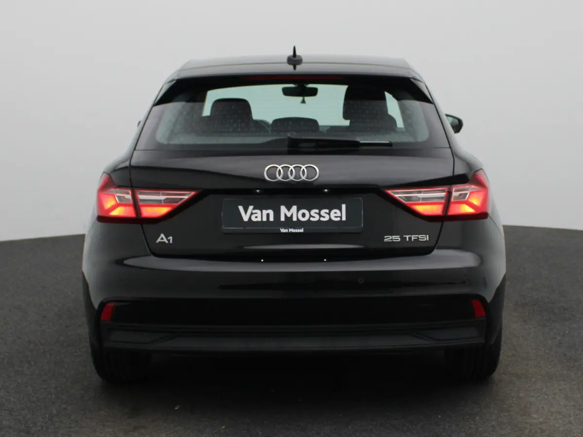 25 TFSI Pro Line | Apple Carplay / Android Auto | Cruise Control | Virtual Cockpit | Bluetooth | DAB | Parkeersensoren | Lichtmetalen Velgen |