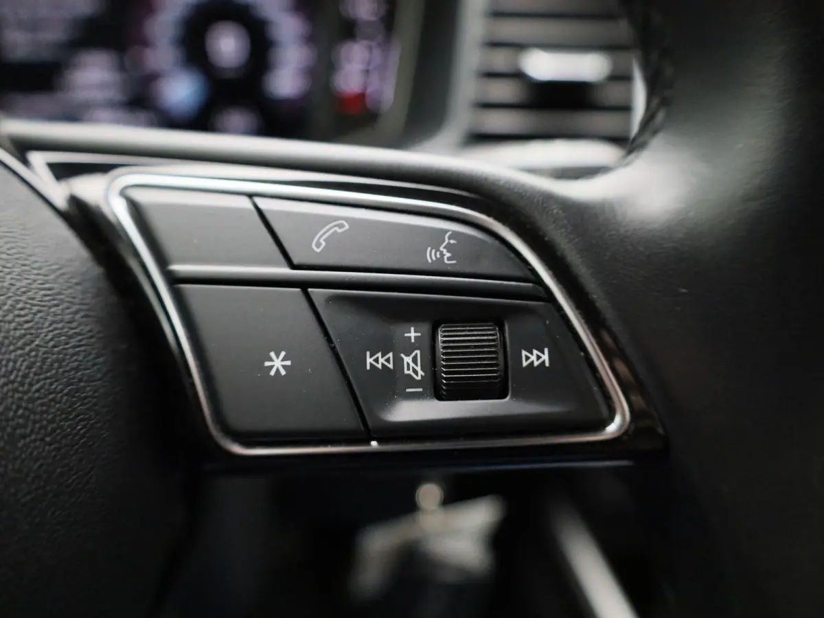 25 TFSI Pro Line | Apple Carplay / Android Auto | Cruise Control | Virtual Cockpit | Bluetooth | DAB | Parkeersensoren | Lichtmetalen Velgen |