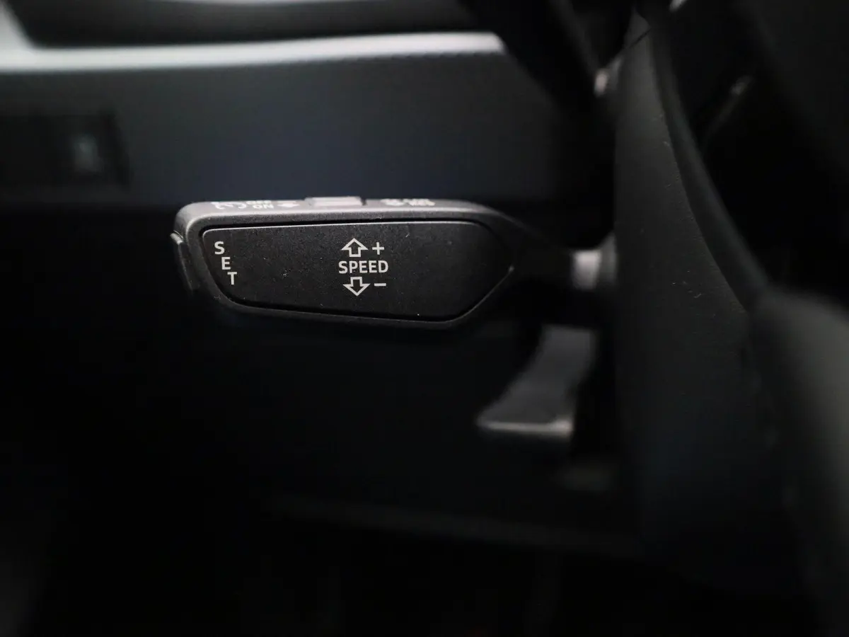 25 TFSI Pro Line | Apple Carplay / Android Auto | Cruise Control | Virtual Cockpit | Bluetooth | DAB | Parkeersensoren | Lichtmetalen Velgen |
