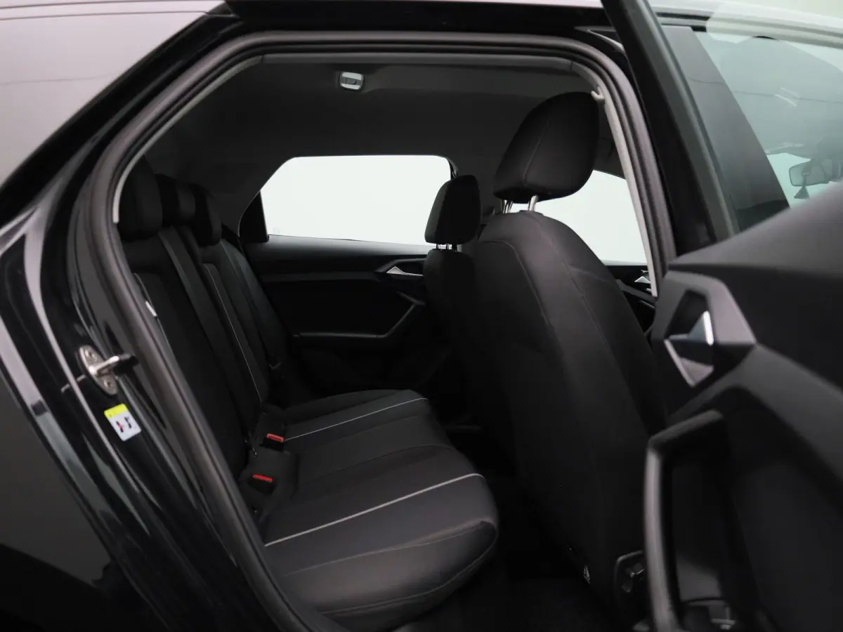 25 TFSI Pro Line | Apple Carplay / Android Auto | Cruise Control | Virtual Cockpit | Bluetooth | DAB | Parkeersensoren | Lichtmetalen Velgen |