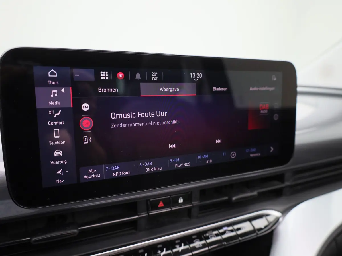 Icon 42 kWh | Automaat | Virtual cockpit | Apple Carplay / Android Auto | Climate Control | Cruise Control | Navigatie | Bluetooth | Lichtmetalen Velgen |