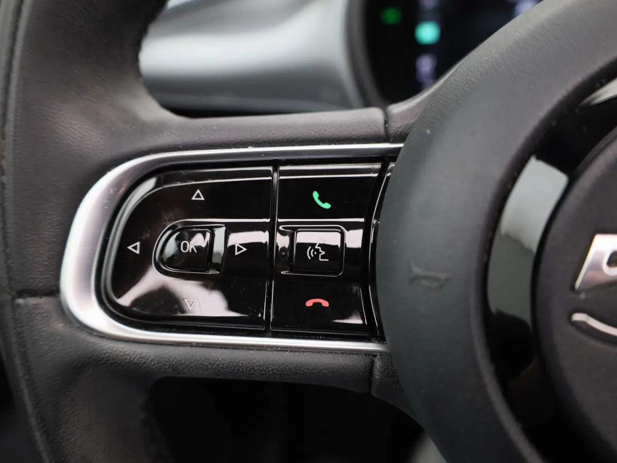Icon 42 kWh | Automaat | Virtual cockpit | Apple Carplay / Android Auto | Climate Control | Cruise Control | Navigatie | Bluetooth | Lichtmetalen Velgen |