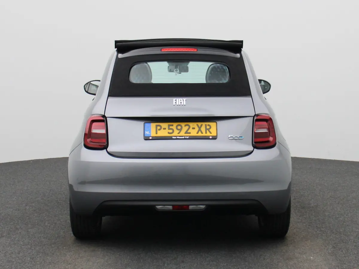 Icon 42 kWh | Automaat | Virtual cockpit | Apple Carplay / Android Auto | Climate Control | Cruise Control | Navigatie | Bluetooth | Lichtmetalen Velgen |