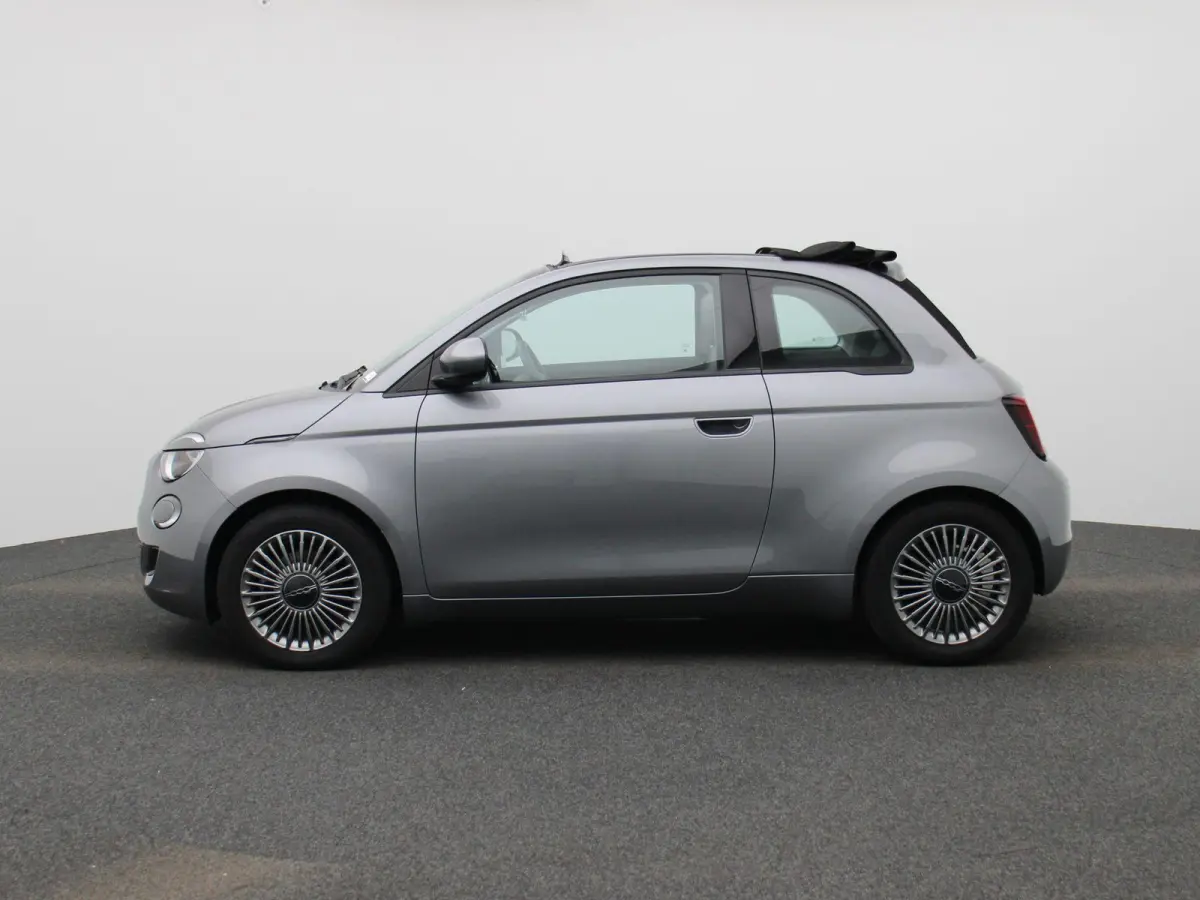 Icon 42 kWh | Automaat | Virtual cockpit | Apple Carplay / Android Auto | Climate Control | Cruise Control | Navigatie | Bluetooth | Lichtmetalen Velgen |