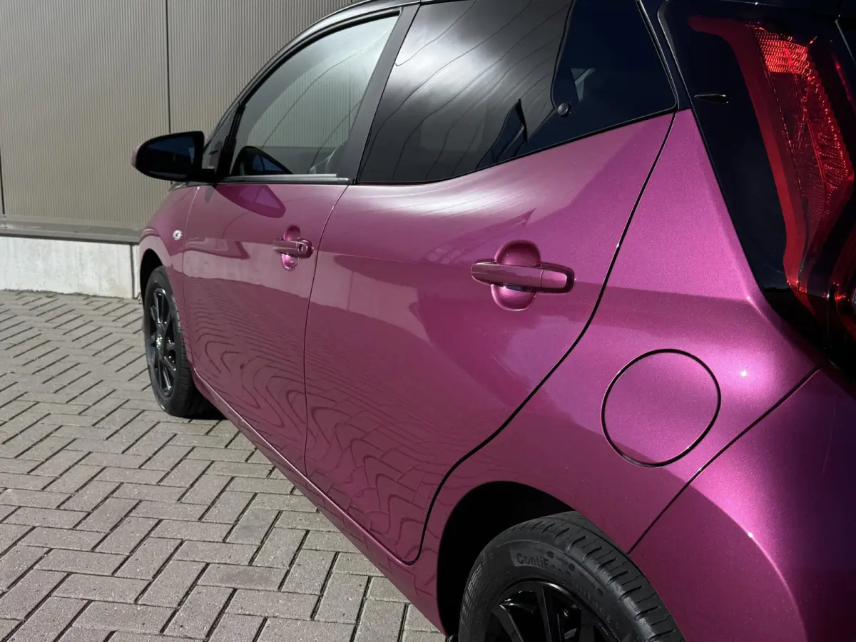 1.0 VVT-i x-cite | Apple Carplay/Android | Onderhoud+ | Achteruitrijcamera