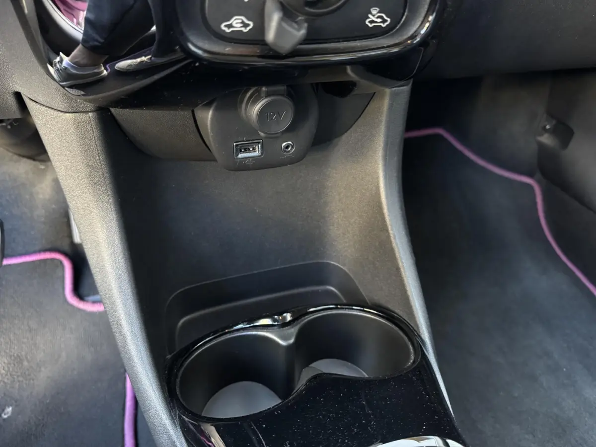 1.0 VVT-i x-cite | Apple Carplay/Android | Onderhoud+ | Achteruitrijcamera