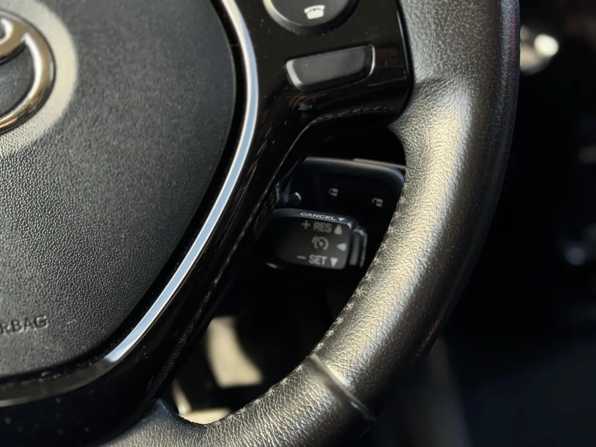 1.0 VVT-i x-cite | Apple Carplay/Android | Onderhoud+ | Achteruitrijcamera