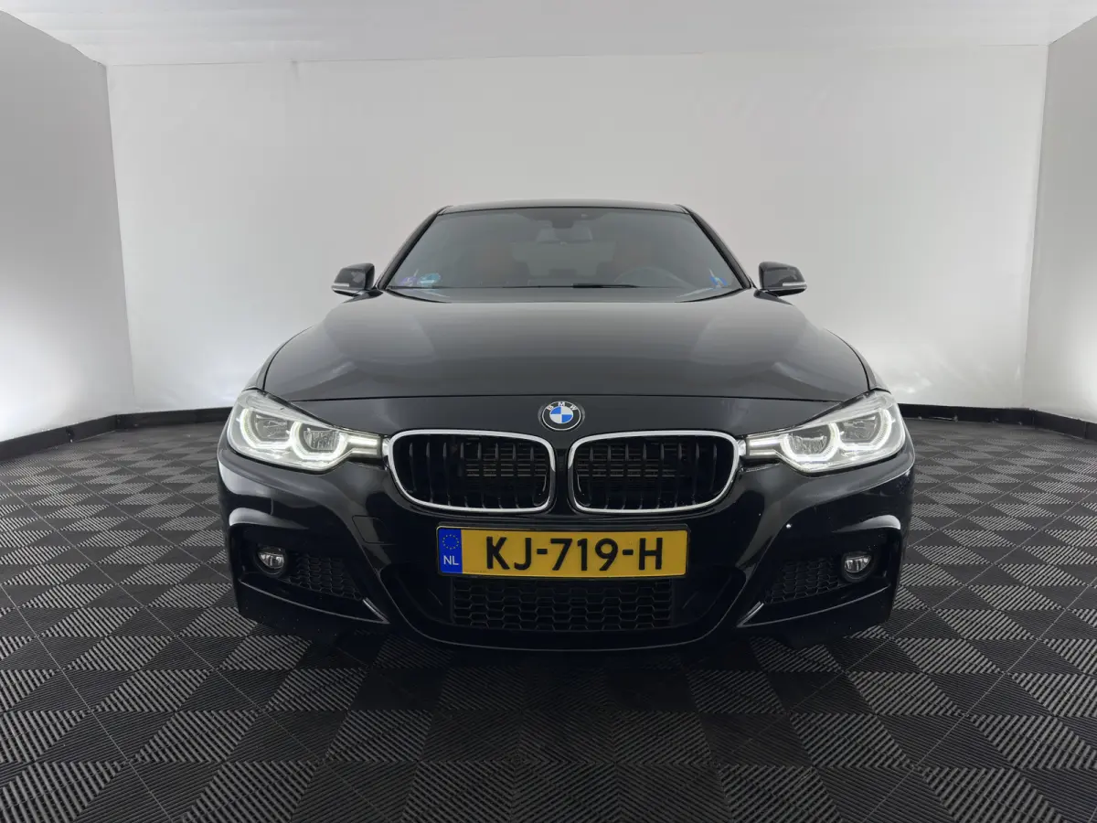 330e Centennial High Executive M-Sportpack (Plug-in) {SoH-88%} Aut. *LEATHER | FULL-LED | HEATED-SPORTSEATS | NAVI-FULLMAP | PRIVACY-GLASS | ECC | PDC | CRUISE | 18''ALU*