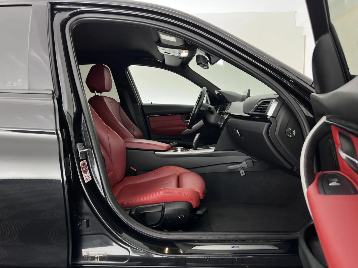 330e Centennial High Executive M-Sportpack (Plug-in) {SoH-88%} Aut. *LEATHER | FULL-LED | HEATED-SPORTSEATS | NAVI-FULLMAP | PRIVACY-GLASS | ECC | PDC | CRUISE | 18''ALU*