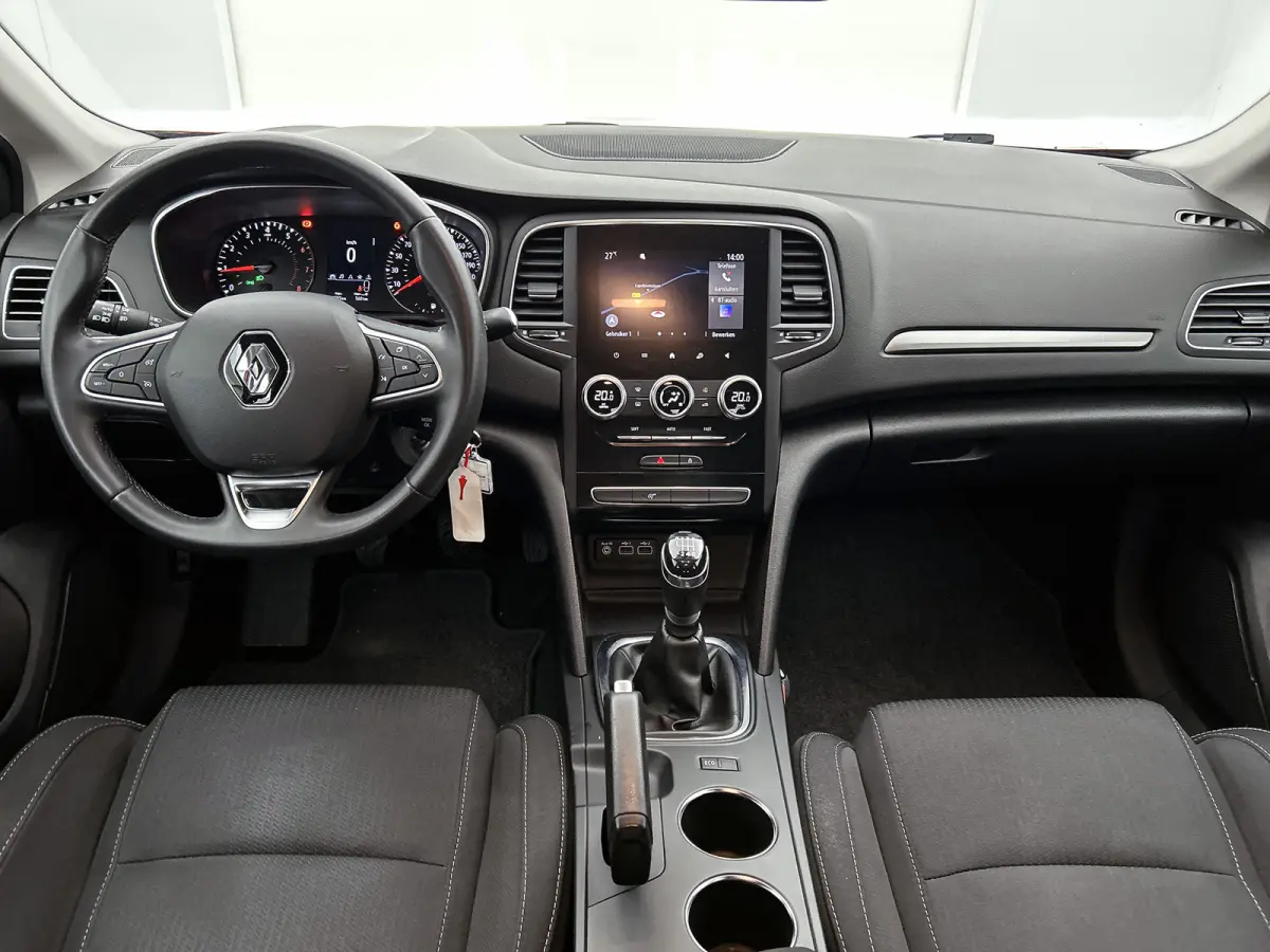 1.3 TCe 141PK 5Drs. Business Zen / Airco-ecc./ Navigatie / Radio multimedia / Cruisecontrol / Apk 07-2027