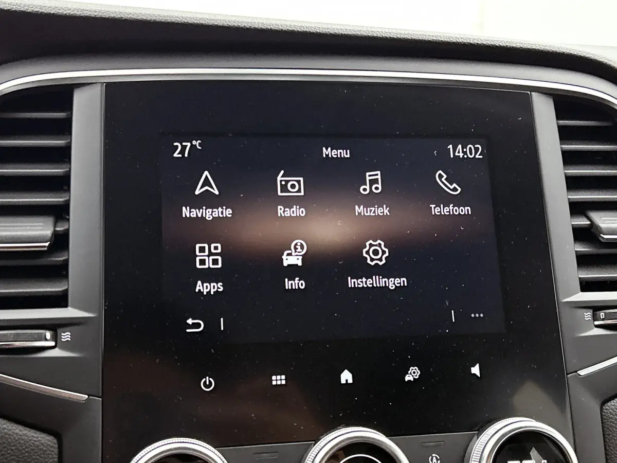 1.3 TCe 141PK 5Drs. Business Zen / Airco-ecc./ Navigatie / Radio multimedia / Cruisecontrol / Apk 07-2027