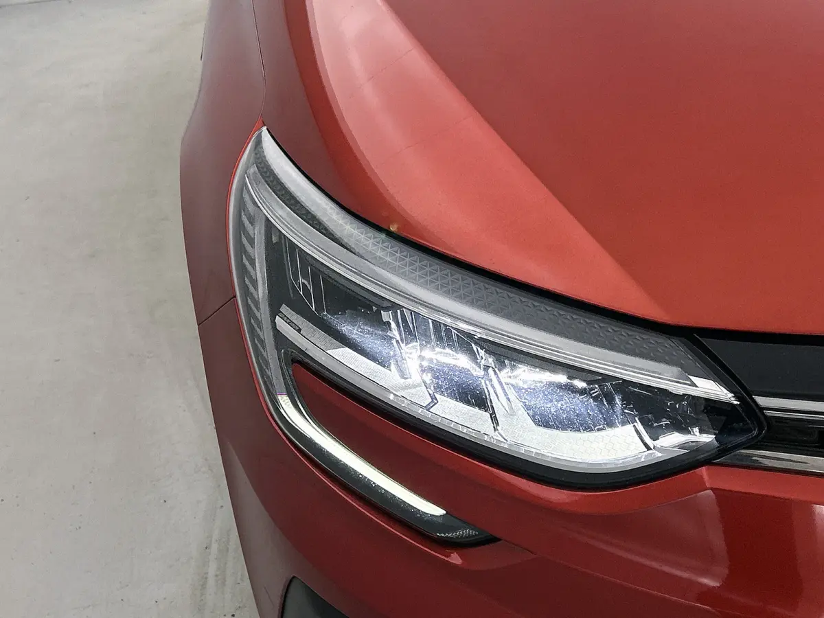 1.3 TCe 141PK 5Drs. Business Zen / Airco-ecc./ Navigatie / Radio multimedia / Cruisecontrol / Apk 07-2027