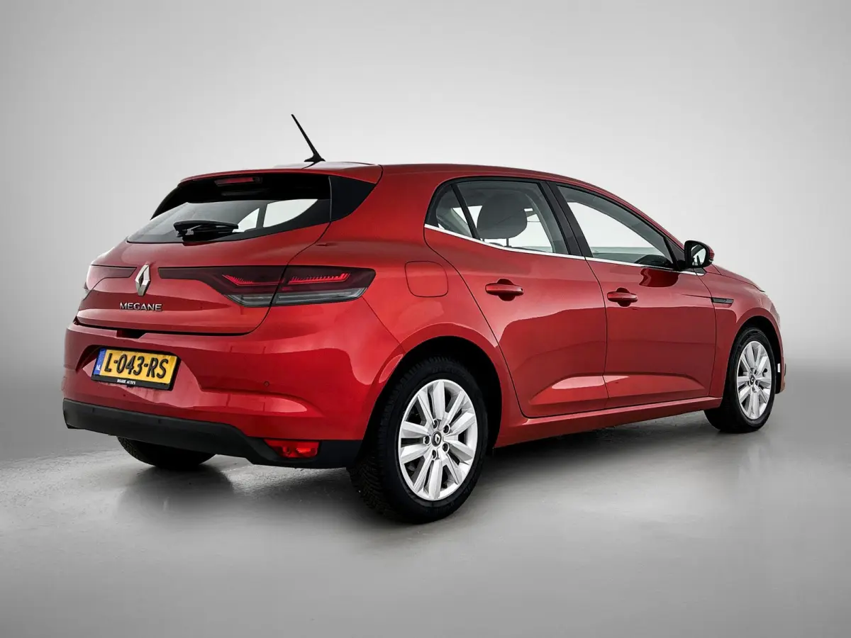 1.3 TCe 141PK 5Drs. Business Zen / Airco-ecc./ Navigatie / Radio multimedia / Cruisecontrol / Apk 07-2027