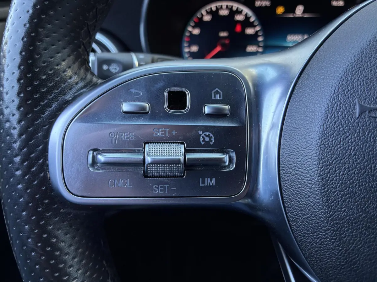 160 Autom AMG Led Navi Cruise Pdc 2020 Facelift Model NL Auto Trekhaak Perfecte Staat 2 De Eigenaar