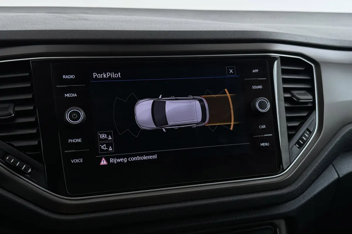 1.0 TSI Style | Trekhaak | 70.000 KM! | CarPlay | Climate Control | Stoelverwarming | Adap. Cruise |