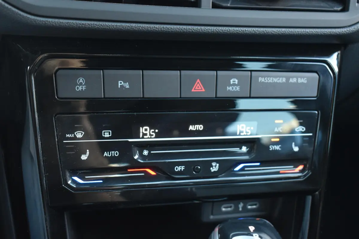 1.0 TSI Style Automaat | Carplay Navigatie | Digitaal dashboard | 12 mnd BOVAG garantie | Whatsapp 06-53188999