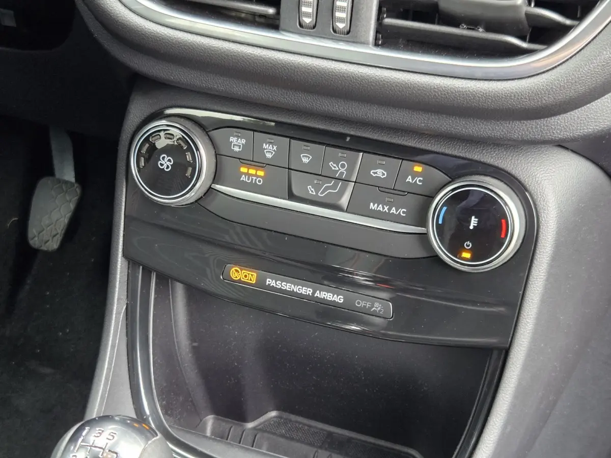 1.0 EcoBoost ST-Line X Carplay | Cruise control | Half Leder | Navigatie  | Achteruitrij camera | B&O | 18"