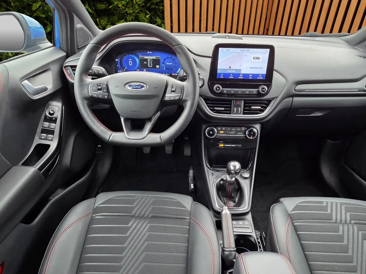 1.0 EcoBoost ST-Line X Carplay | Cruise control | Half Leder | Navigatie  | Achteruitrij camera | B&O | 18"