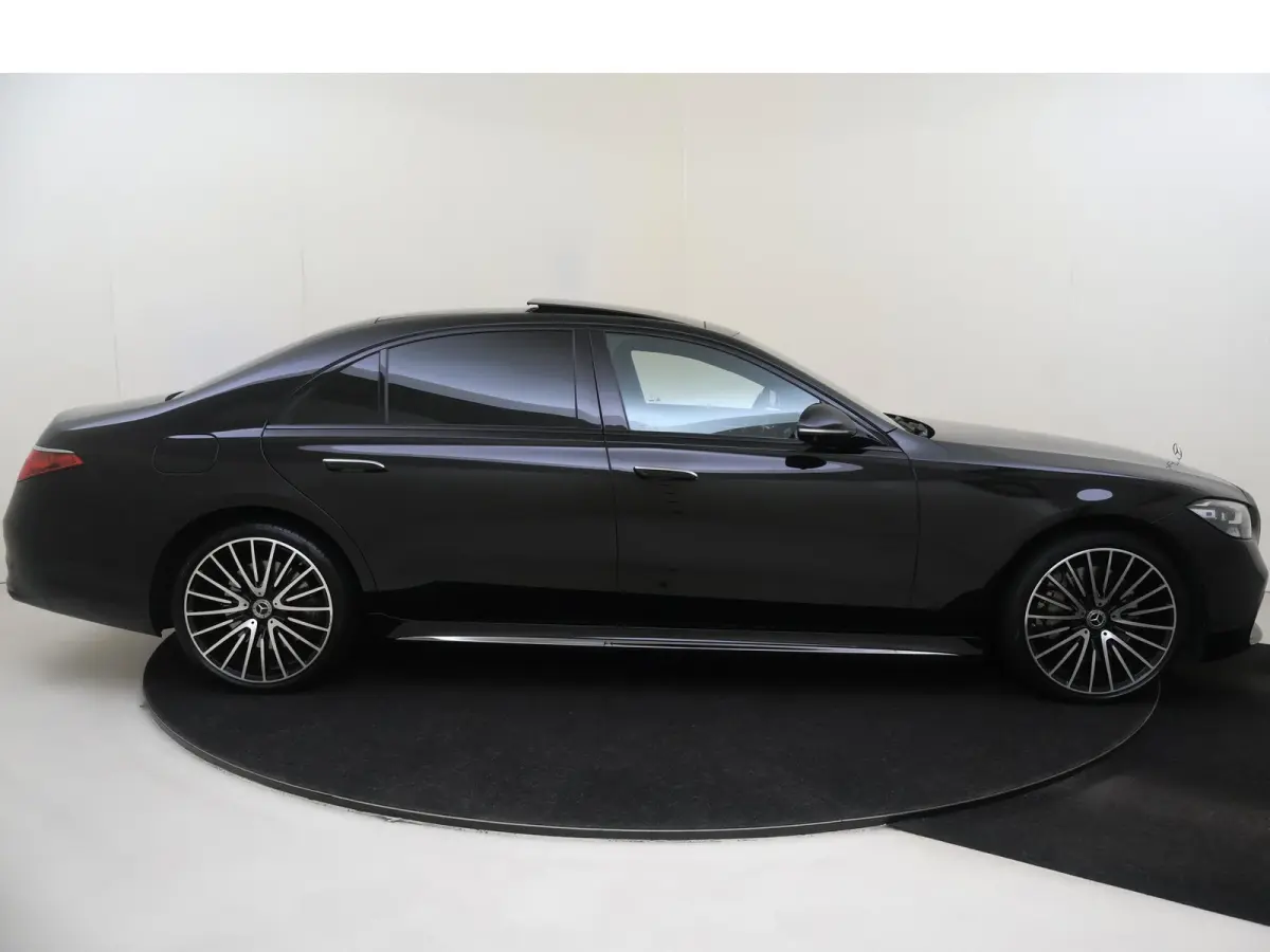 580 4MATIC Lang AMG Line Panoramadak/ 21 inch/ Burmester 4D/ Standkachel/ Rear Executive/ Achterasbesturing