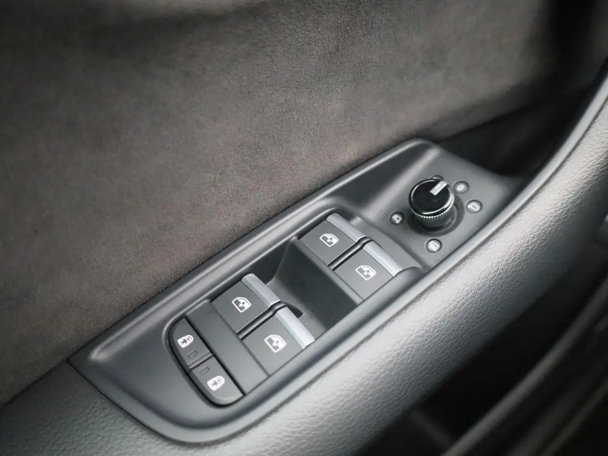 55 TFSI e quattro S-Line | Wordt Verwacht | Panoramadak | Achteruitrijcamera | Parkeersensoren | Stoelverwarming | Stoelventilatie | Luchtvering | Trekhaak |