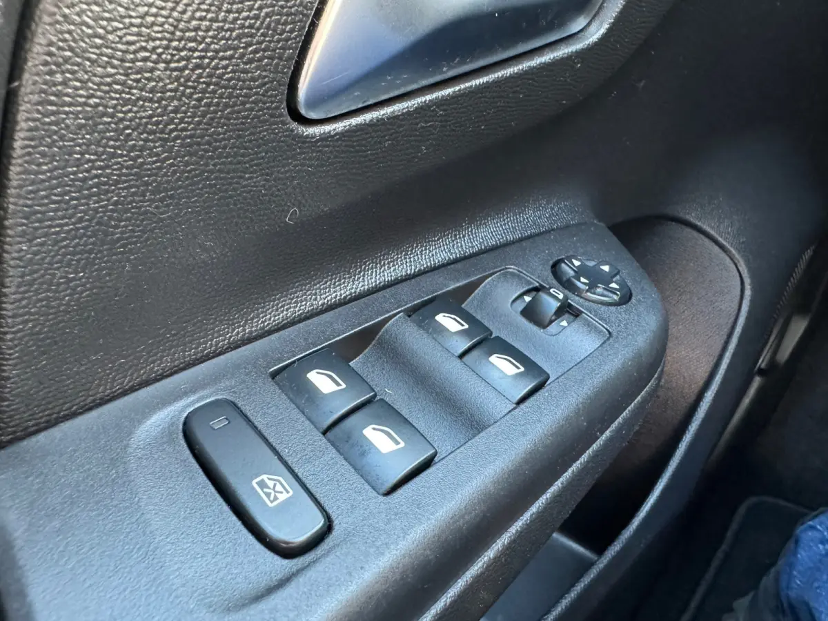 1.2 Edition,Airco,LM velgen,Cruisecontrol,Carplay/Android,Navigatie,