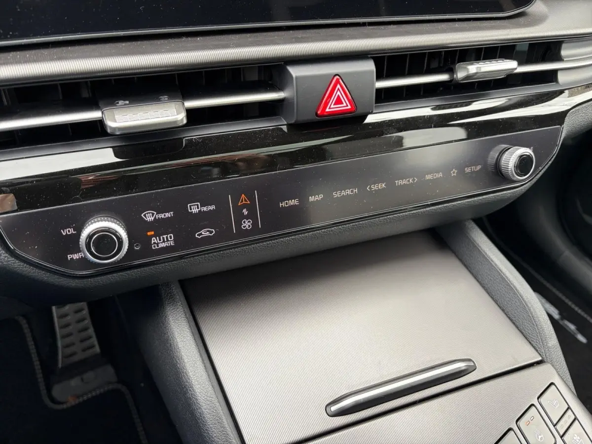 1.6 T-GDi Hybrid GT-PlusLine | Rijdende Demo! | Trekgewicht 1510 kg! | Trekhaak Afneembaar 13-Polige Stekker | Apple Carplay / Android Auto | Navigatiesysteem | Stoelverwarming + Stoelkoelin