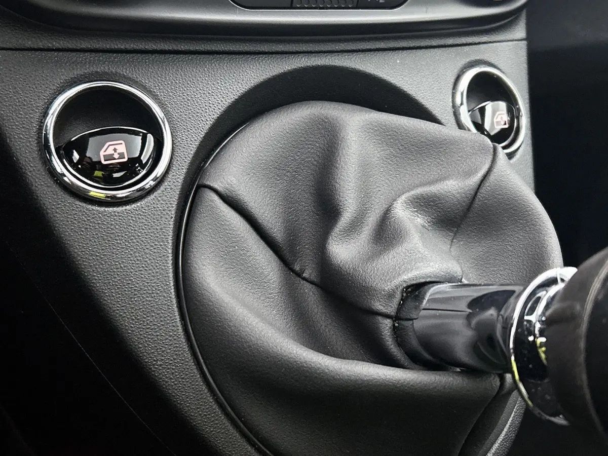 1.0 Hybrid Dolcevita | Apple Carplay / Android Auto | Panoramadak | Parkeersensoren | Climate Control |