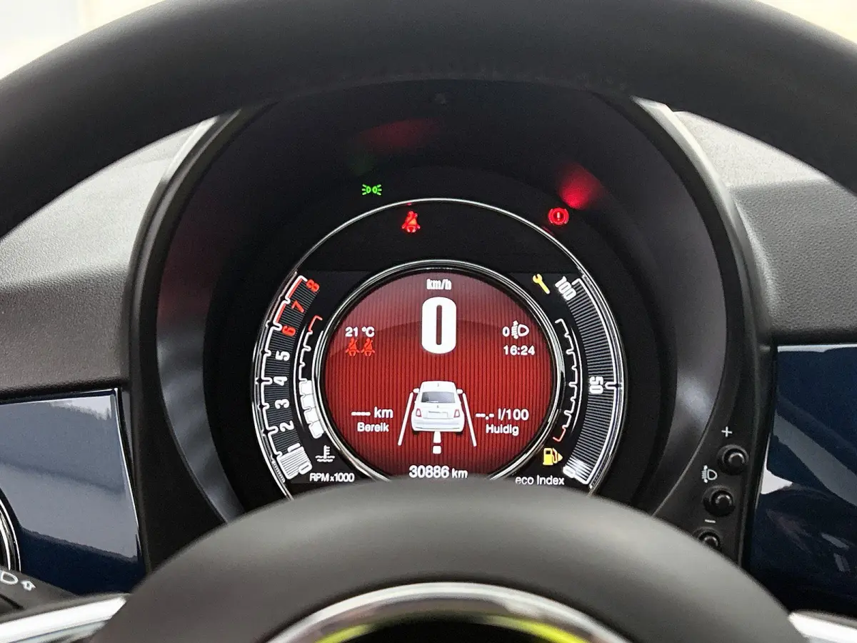1.0 Hybrid Dolcevita | Apple Carplay / Android Auto | Panoramadak | Parkeersensoren | Climate Control |