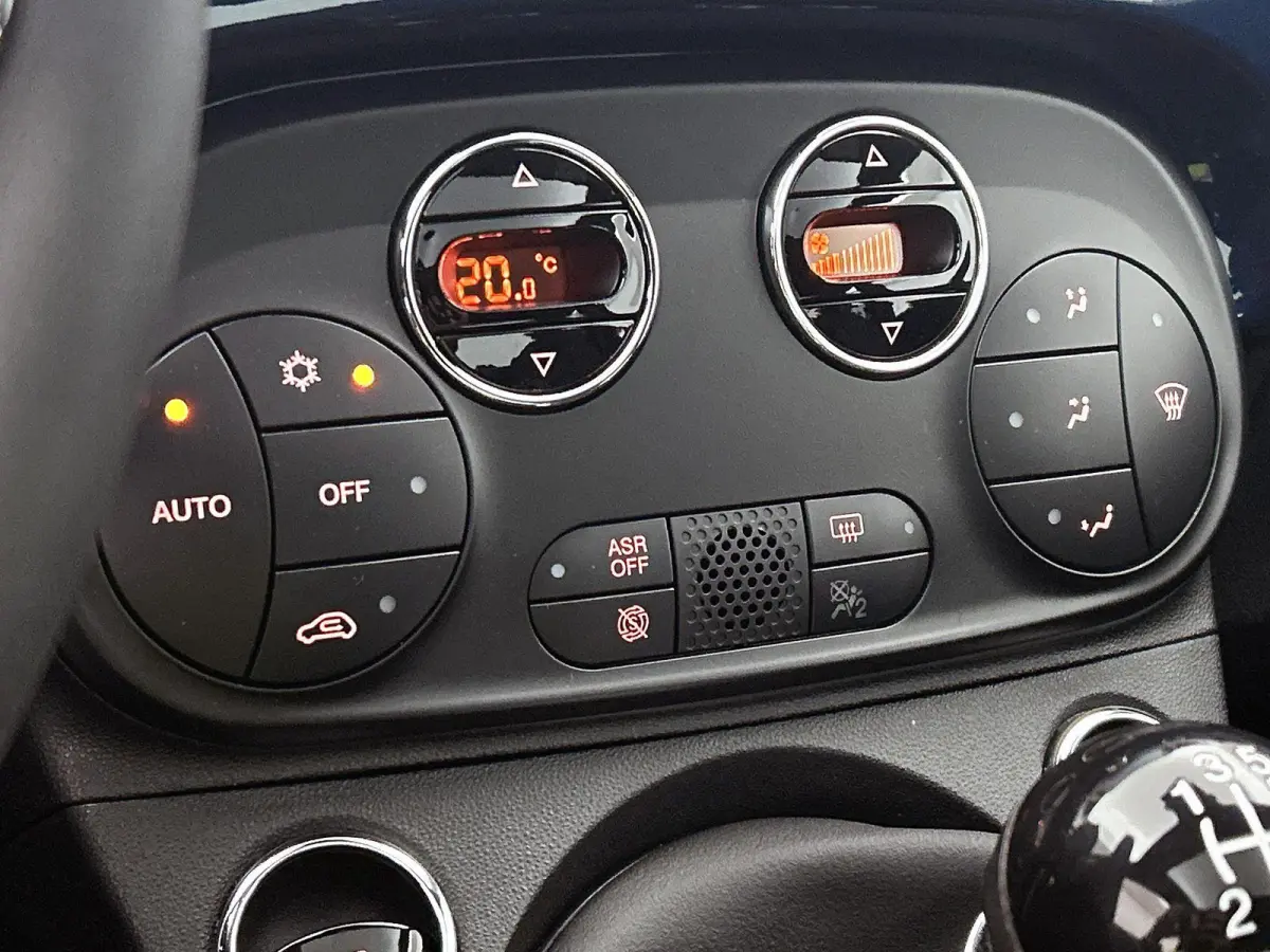 1.0 Hybrid Dolcevita | Apple Carplay / Android Auto | Panoramadak | Parkeersensoren | Climate Control |