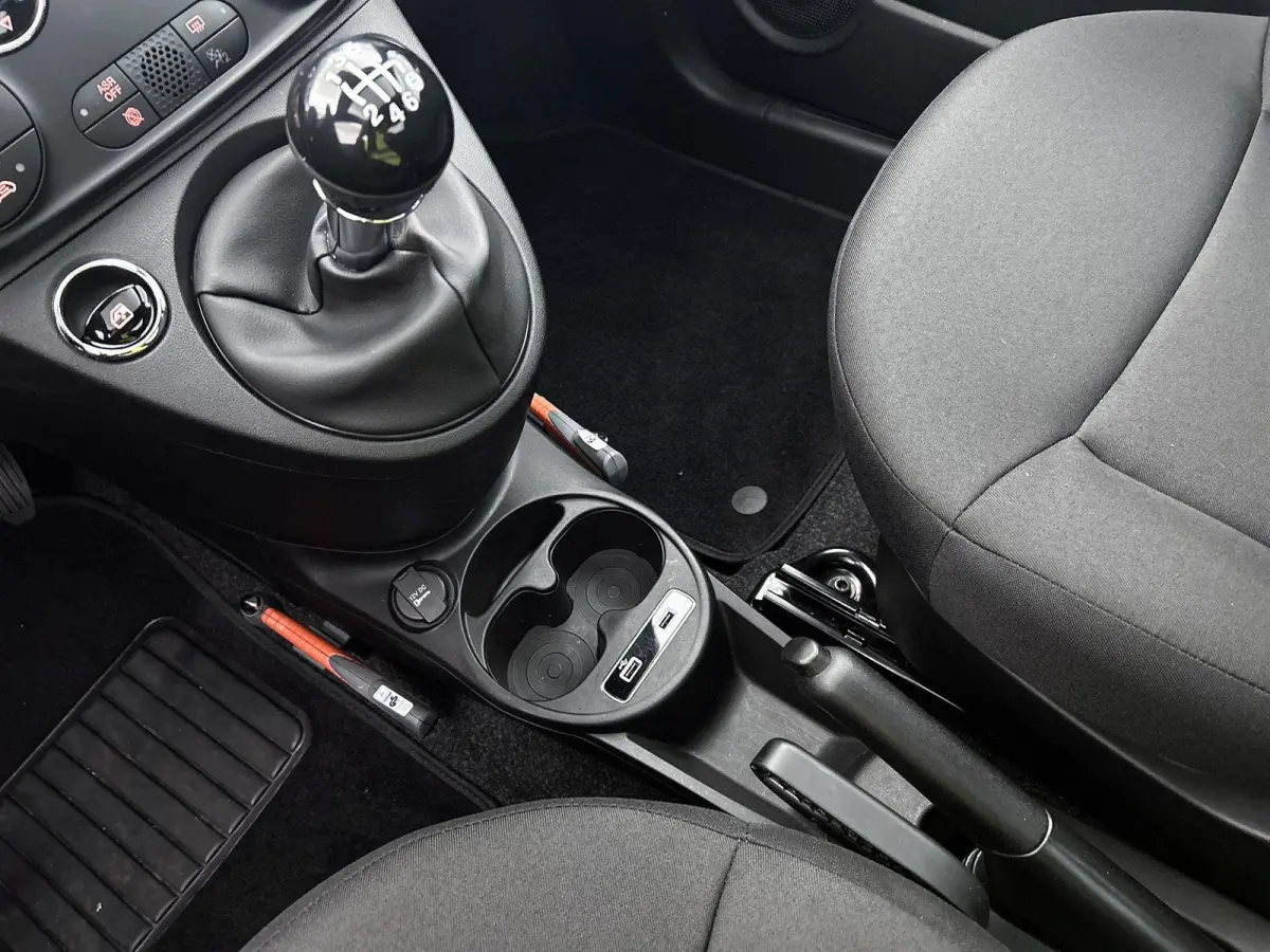 1.0 Hybrid Dolcevita | Apple Carplay / Android Auto | Panoramadak | Parkeersensoren | Climate Control |