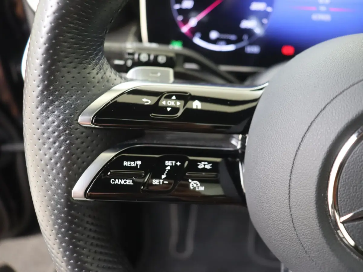 4MATIC AMG Line Premium Plus /Panoramadak /Memory /HUD /360 Camera /Burmester